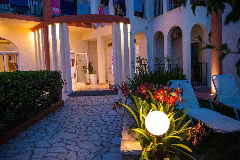 Silver Beach Hotel And Annexe Apartments (Adults Only) Рода Экстерьер фото